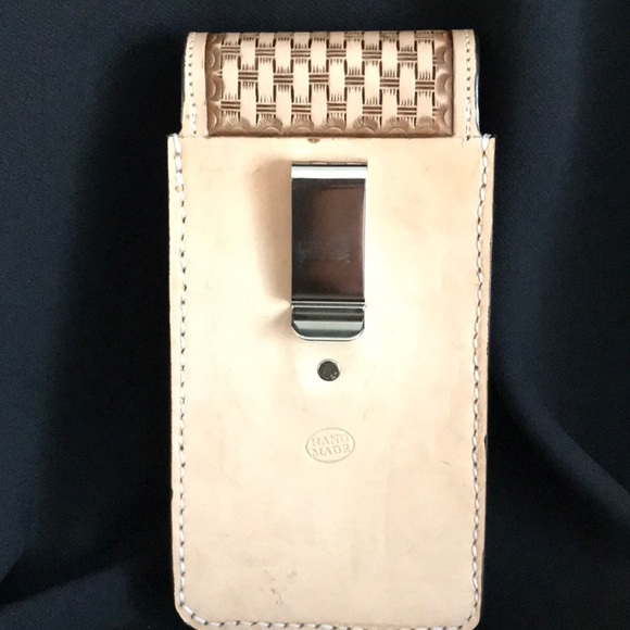 Handmade all leather cell phone carrier! - Picture 2 of 2